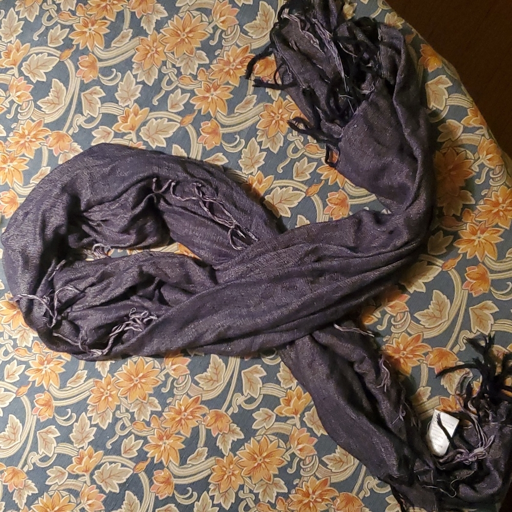 Gray scarf